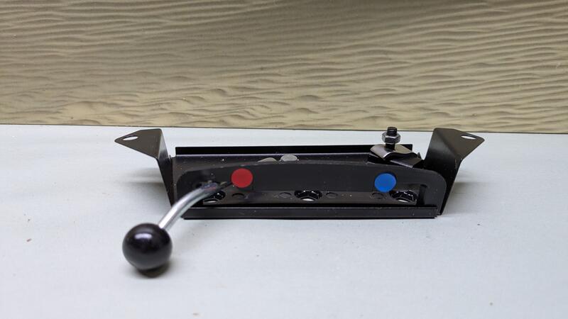 Varmeregulering i rustfri stål men sortlakeret (som originalt)