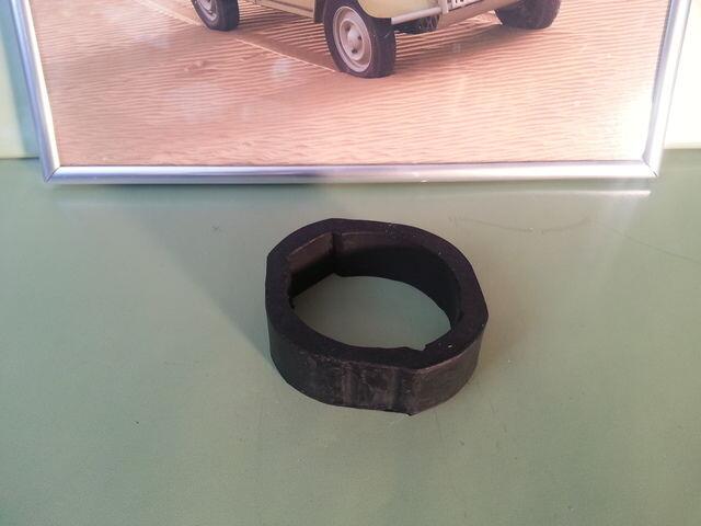 Gummi-ophæng til bagpotte, udstødning