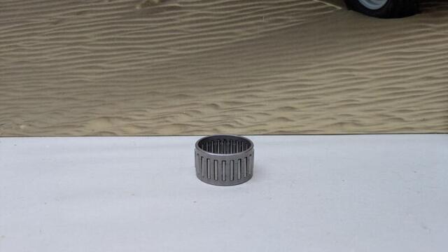 Nålelbøsning  det store for nederste aksel lige ved 4. gear