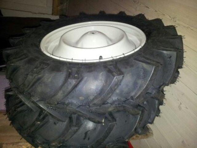 A7. 165x15 dæk med traktormønster (prisen er vejledende)